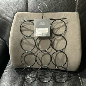 12 - Circle Scarf Hanger